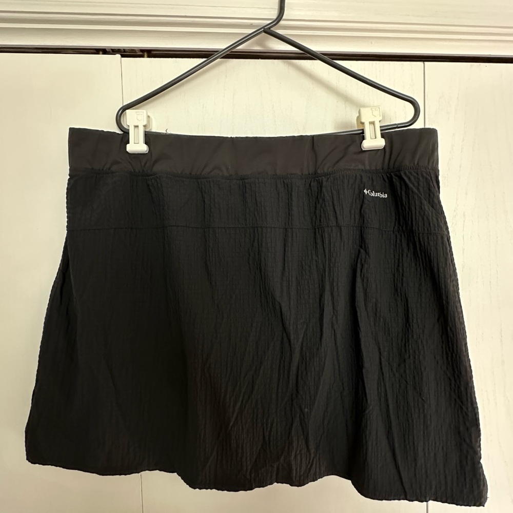 Columbia Textured Black Skort